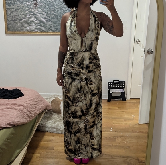 Dresses & Skirts - Elegant Black and Cream Halter Maxi Dress